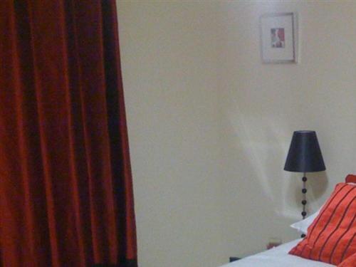 Apple House Guesthouse Heathrow Airport Hillingdon Exterior foto