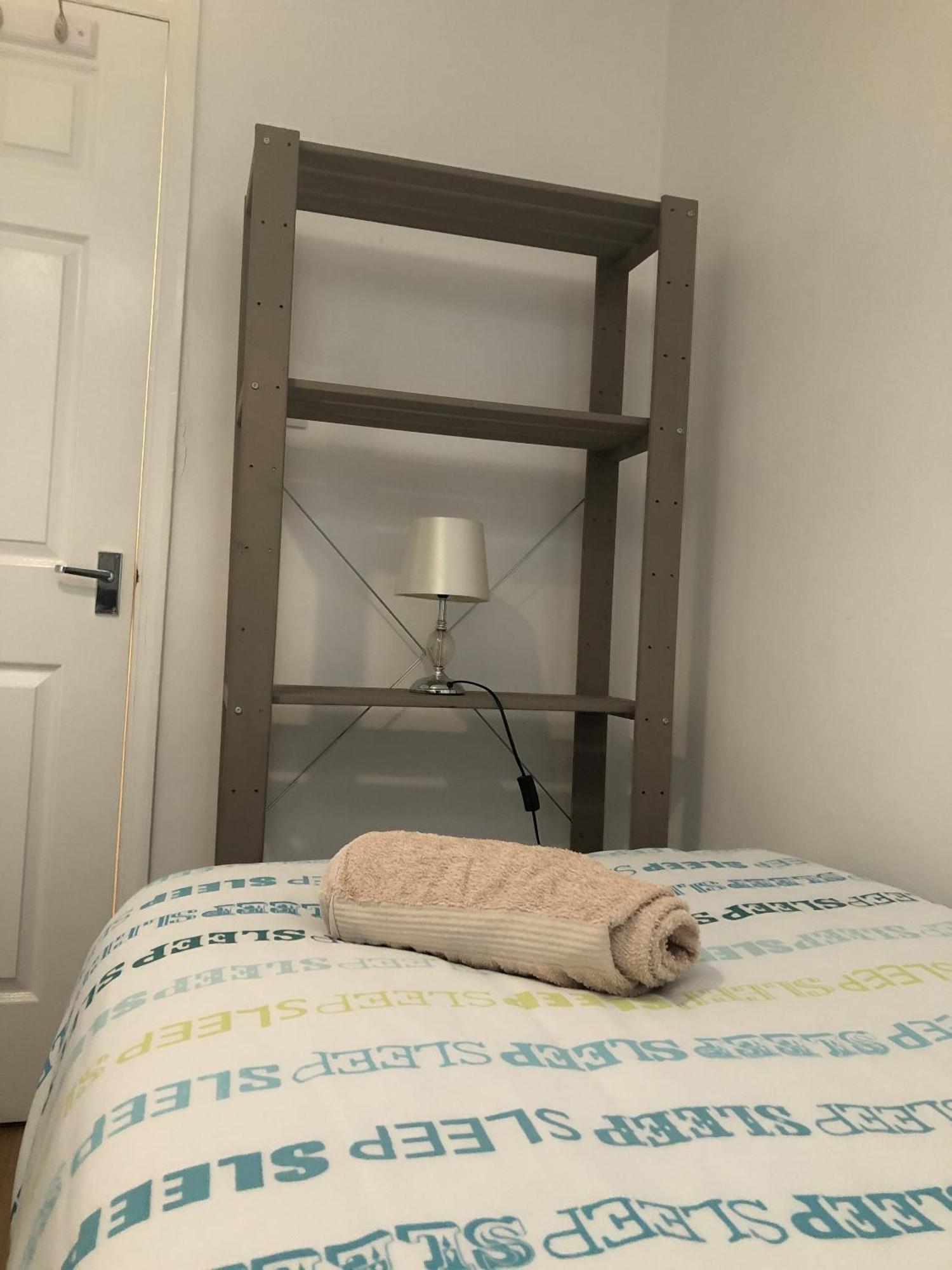 Apple House Guesthouse Heathrow Airport Hillingdon Quarto foto